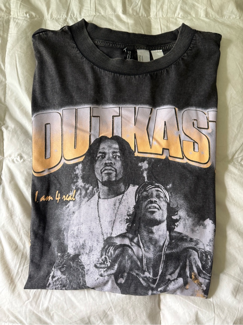 H&M Graphic Crewneck T‑Shirt - Black and Gold outkast